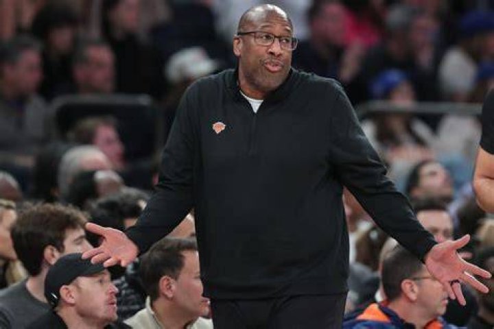 Coach Mike Brown Net worth, Salary Explore, His Wife, Son, NBA, Is he